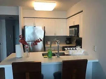 Kashaneh Guest House - Harrison Garden Toronto 3*,