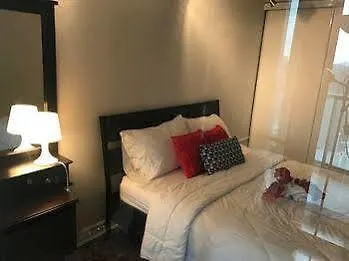 Kashaneh Guest House - Harrison Garden Toronto