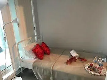Hotel Kashaneh Guest House - Harrison Garden Toronto