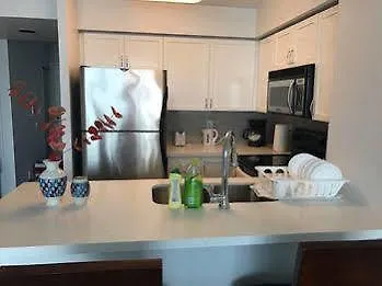 Kashaneh Guest House - Harrison Garden Toronto